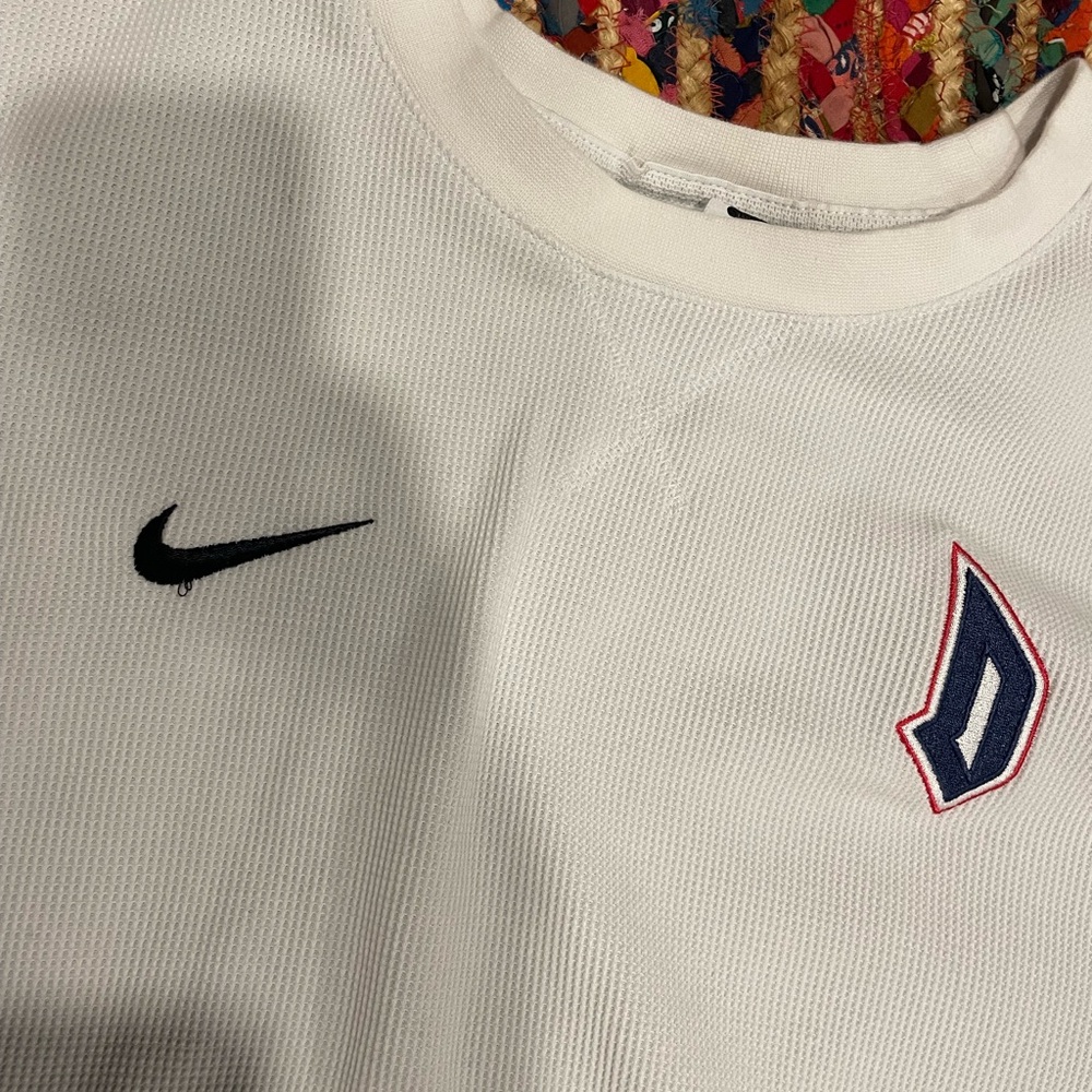 White Nike Duquesne Dukes Fleece Lined Thermal Long Sleeve Shirt - Picture 3 of 5